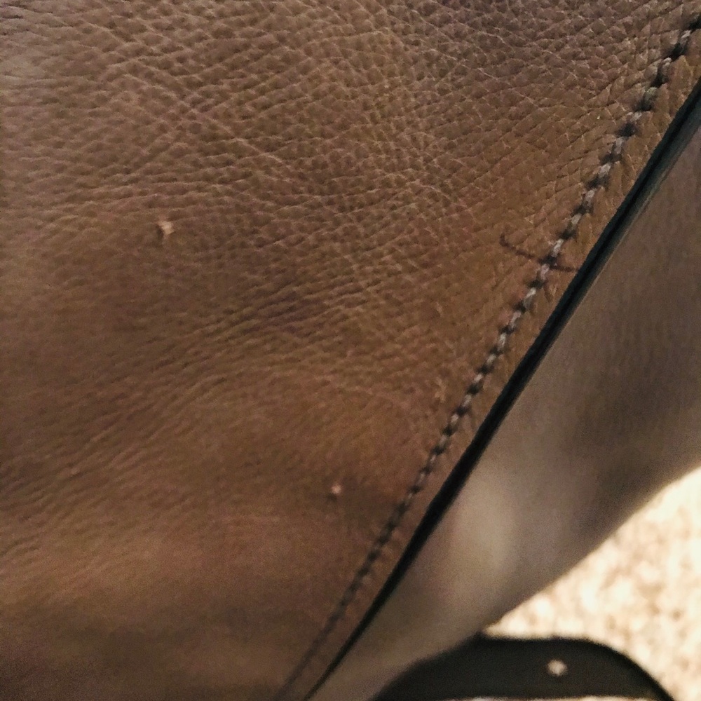 Prada bag - Picture 2 of 8